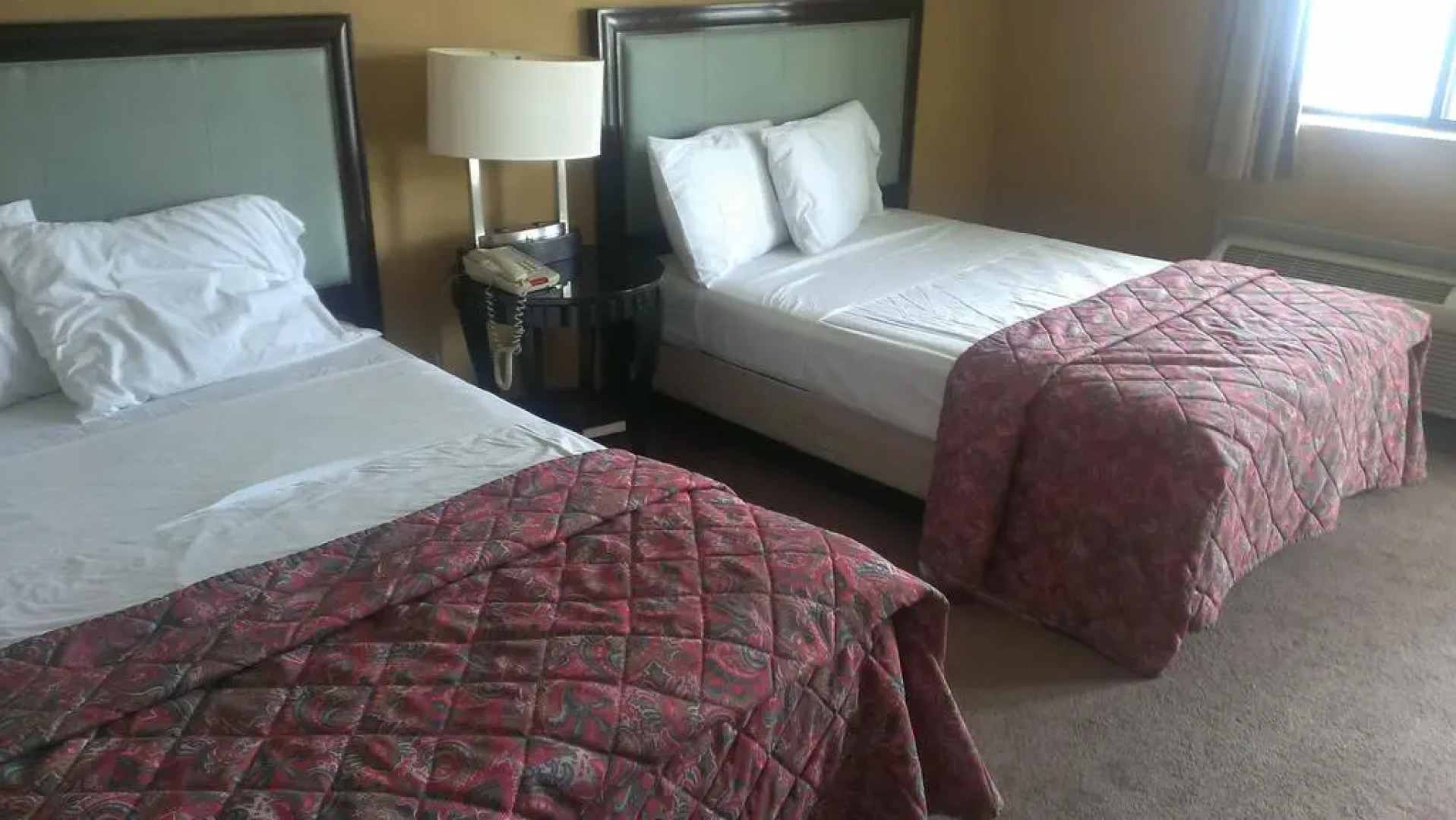 Naugatuck Motor Lodge