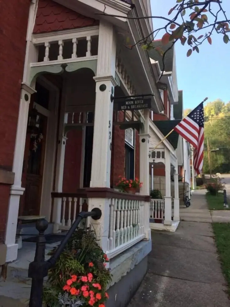 Moon River Bed and Breakfast