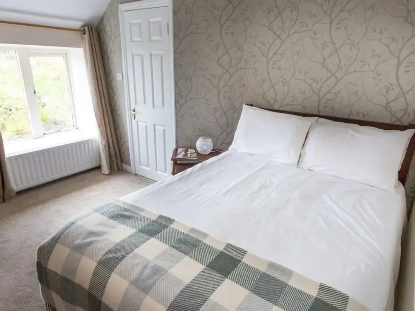 The Beach Day's Bar & B&B