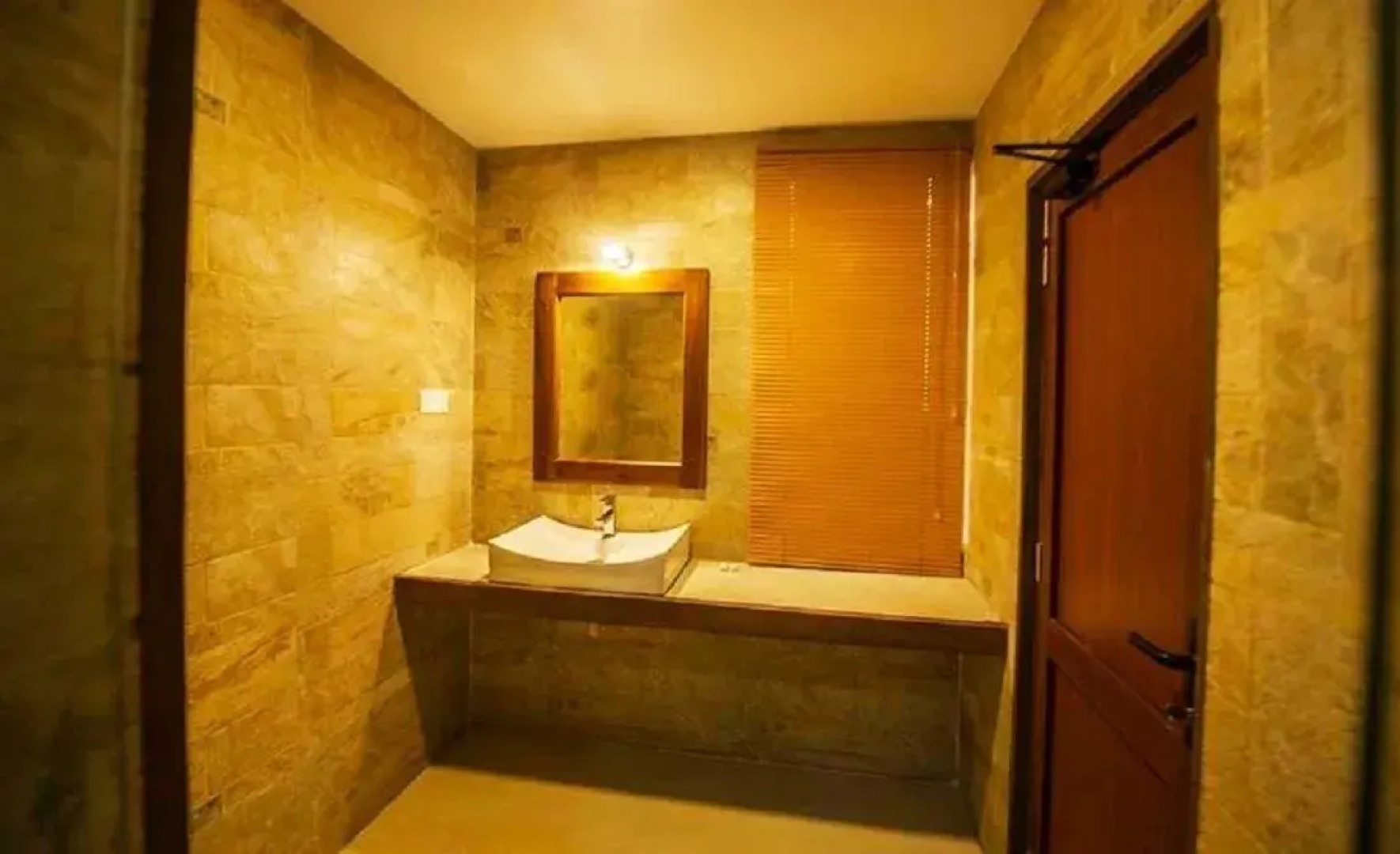 G.M.T. Sorabora Village Hotel