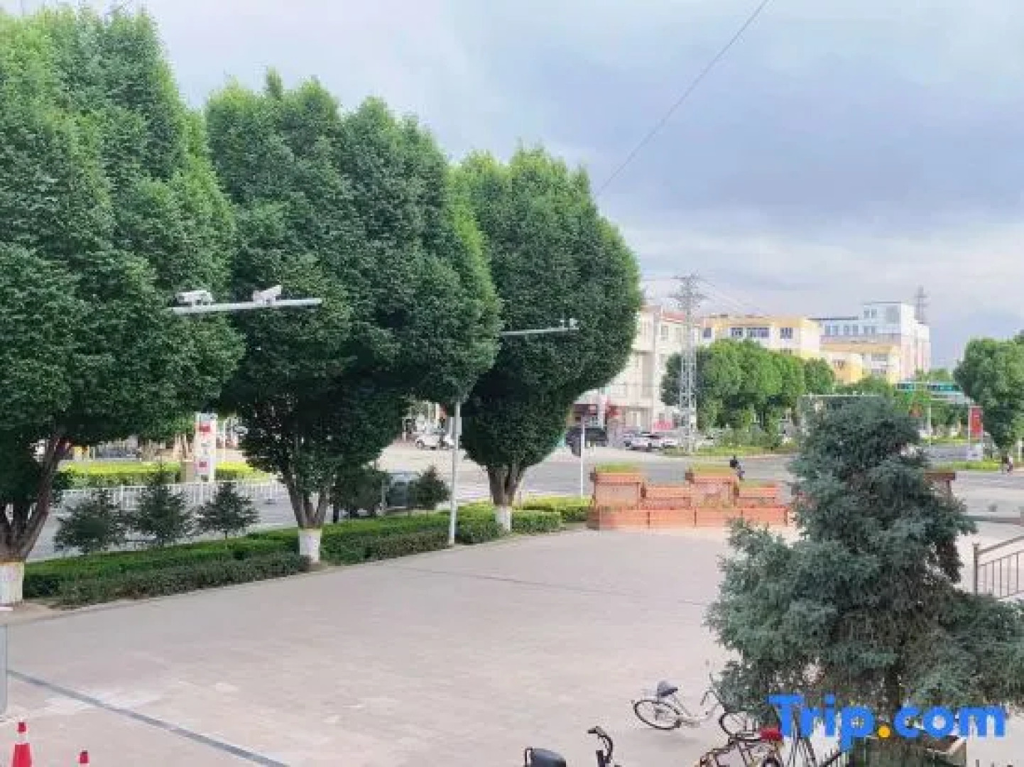 Xinrui Business Hotel