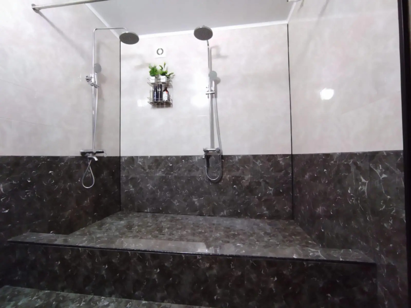 Семейный дом у подножия горы Медовая