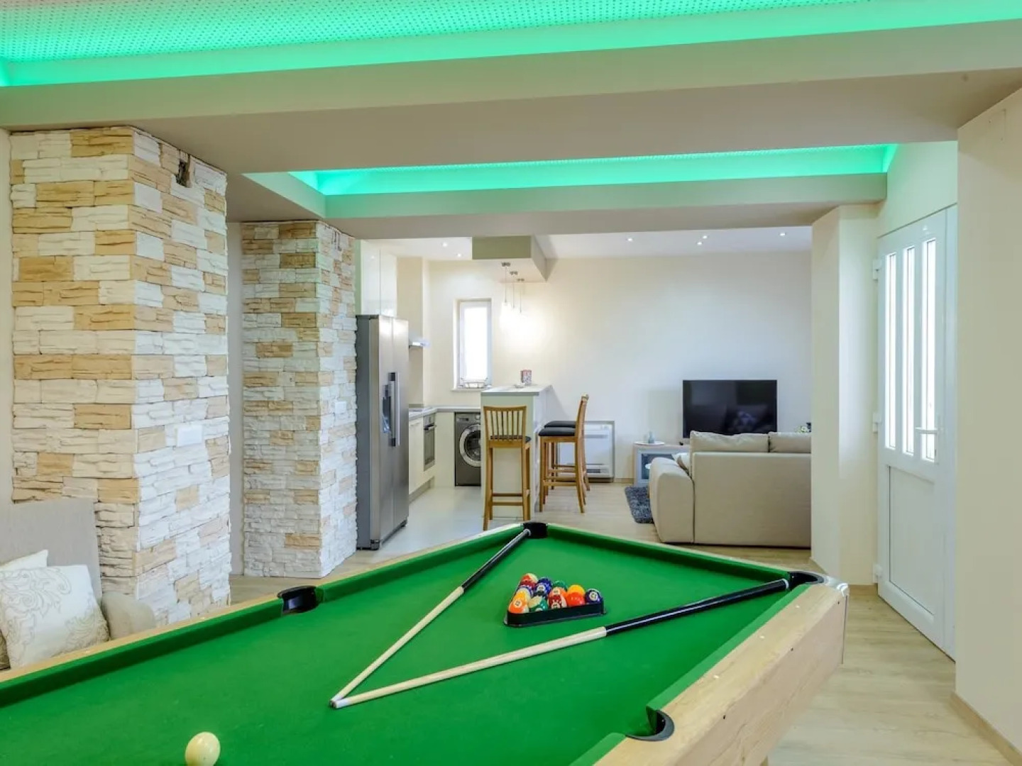 Villa Pave / Six Bedrooms H1