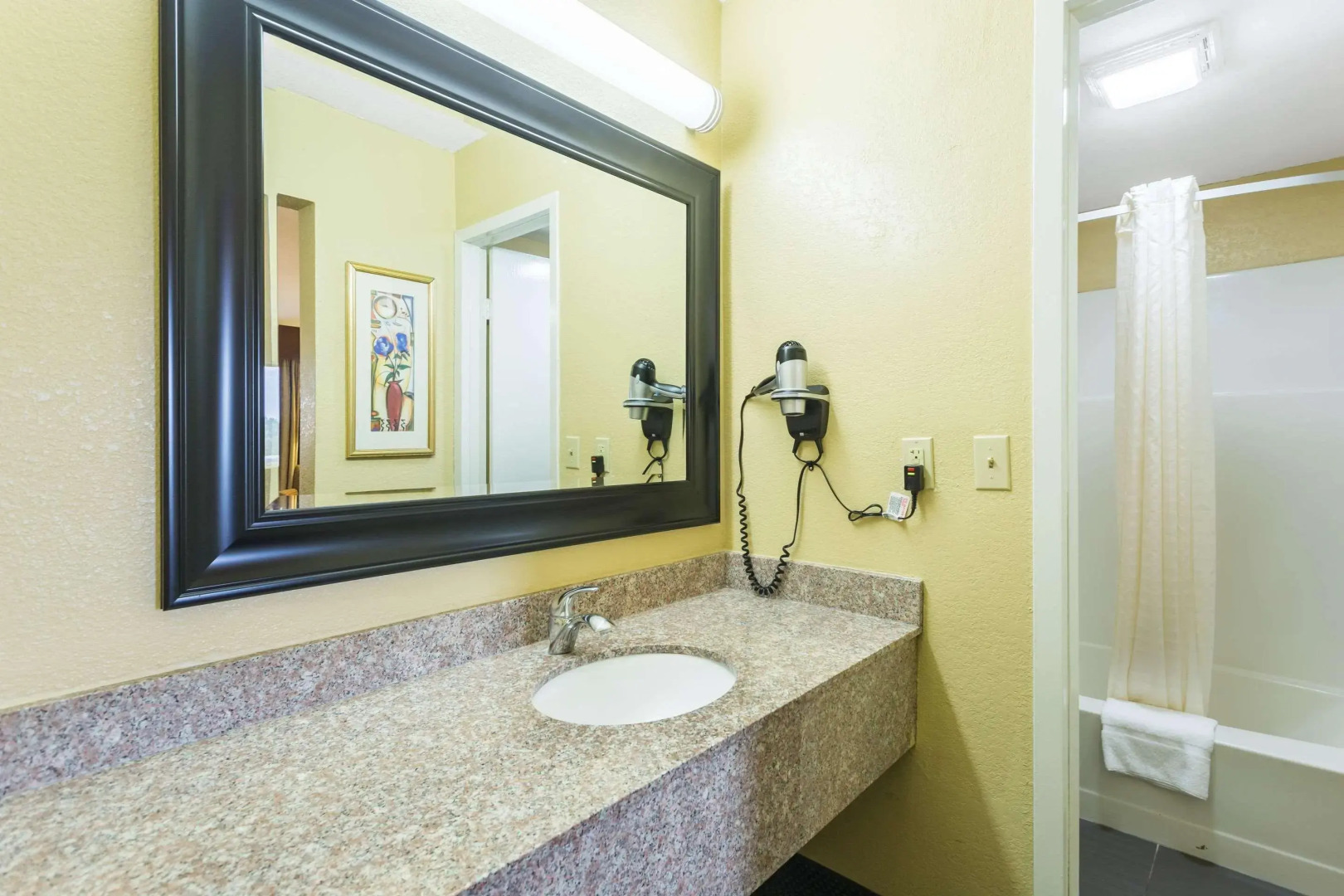 Econo Lodge White Pine Morristown I-81 & I-40 Split