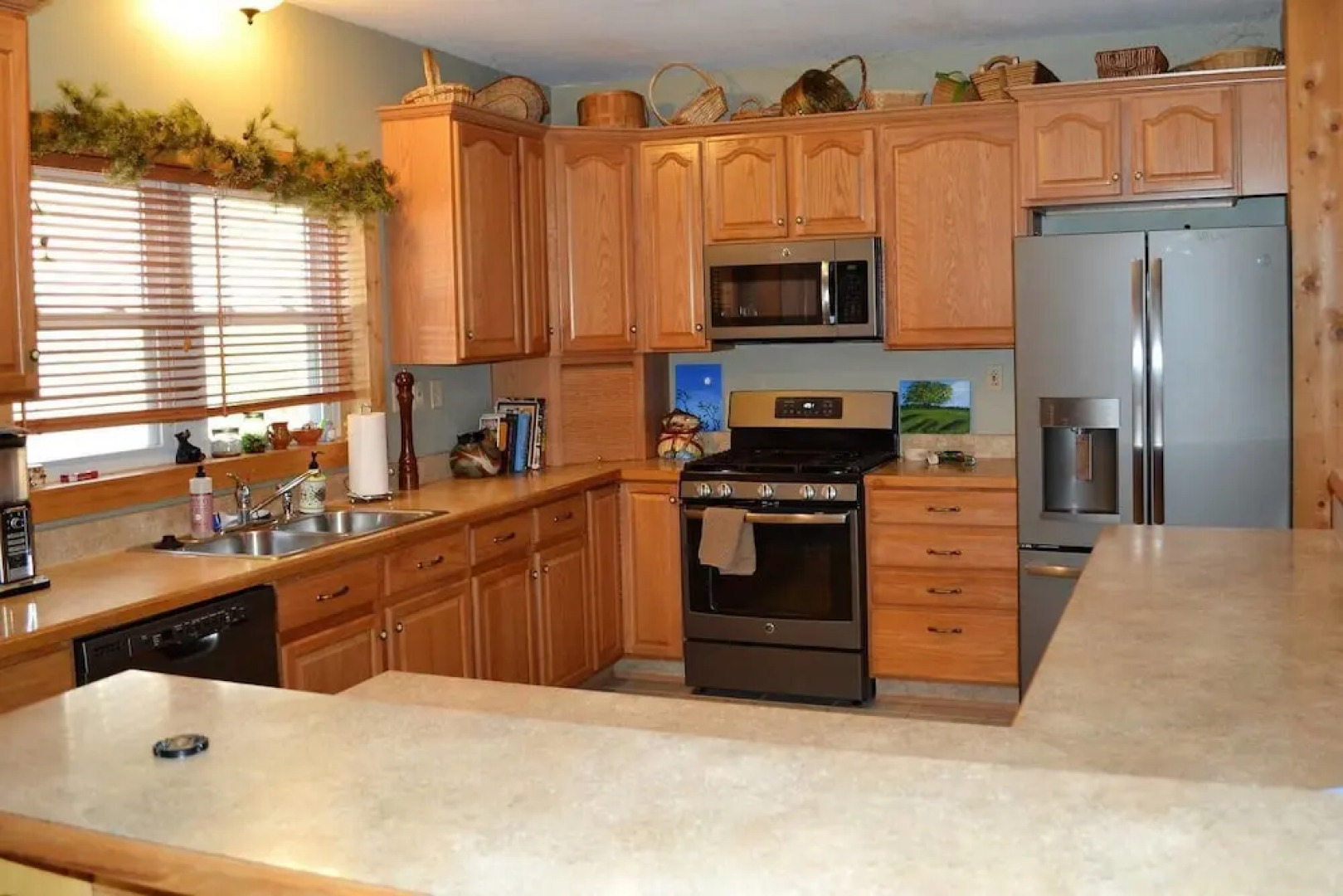 Comfortable Mountain Home near Everything yet Private