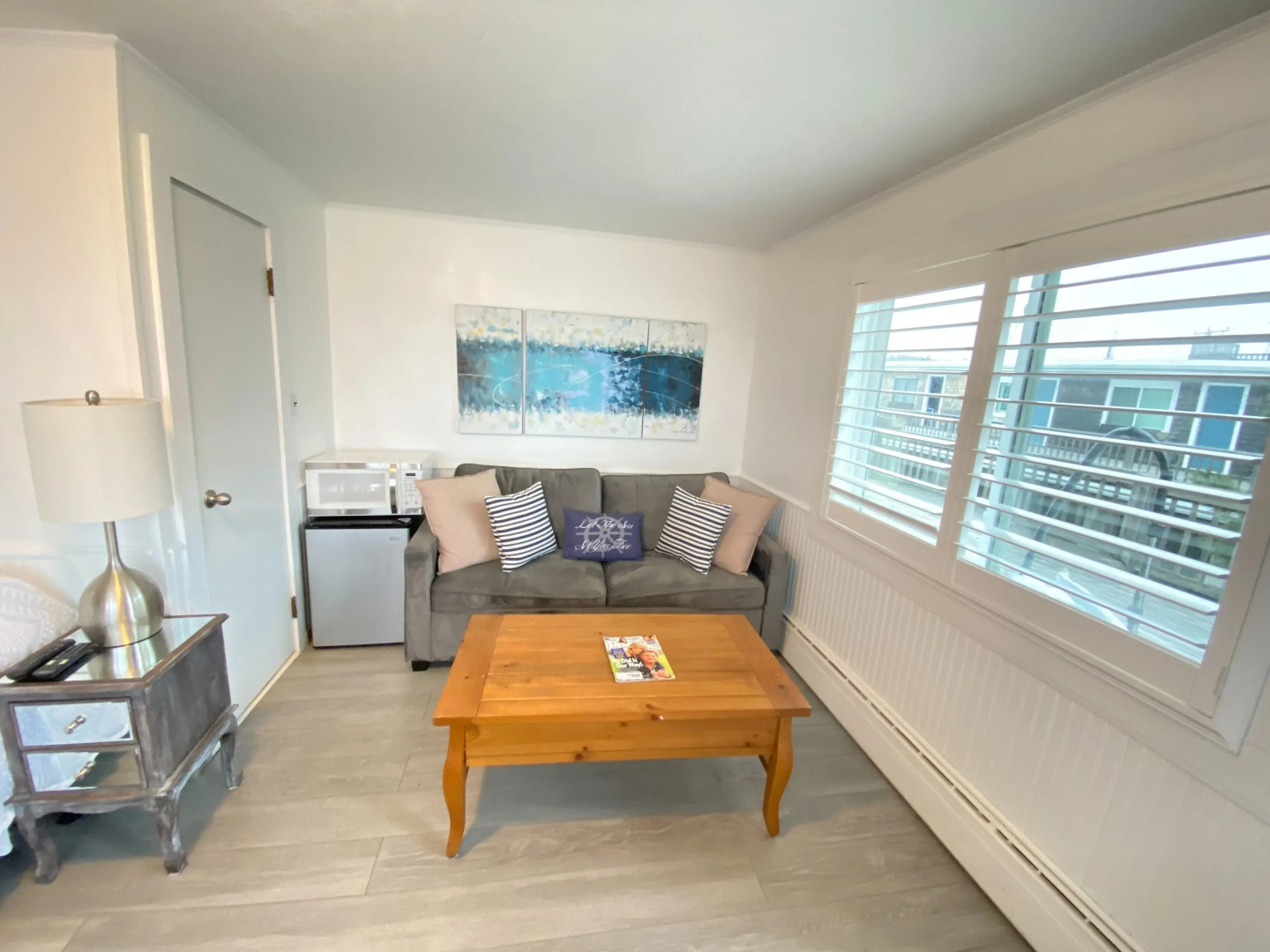 Vineyard Harbor Motel - Private Beach