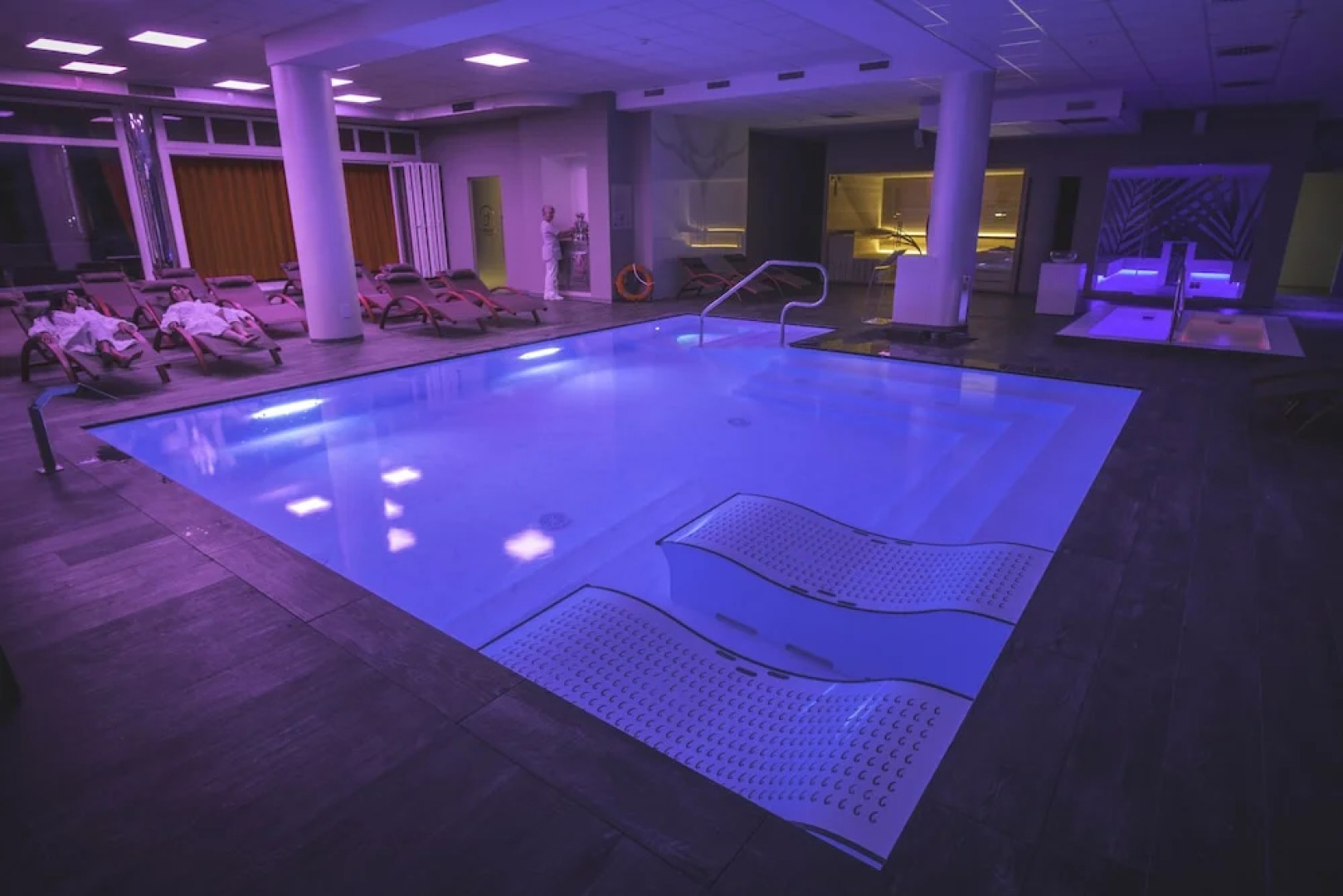 Formula International & Puravita SPA