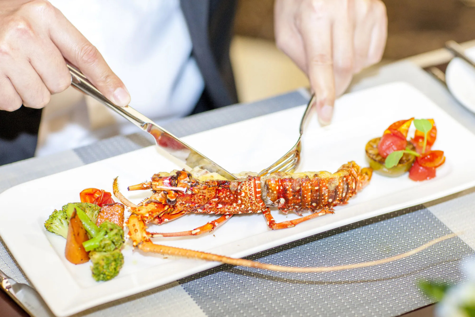 Muong Thanh Luxury Nhat Le Hotel