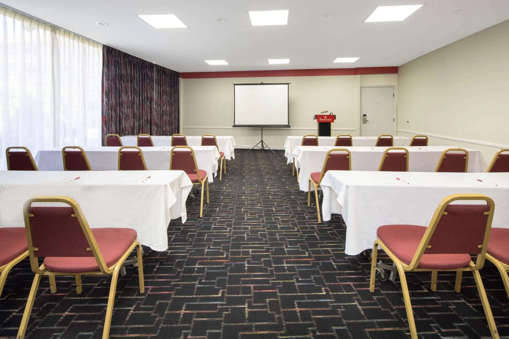 Ramada by Wyndham Burbank Airport