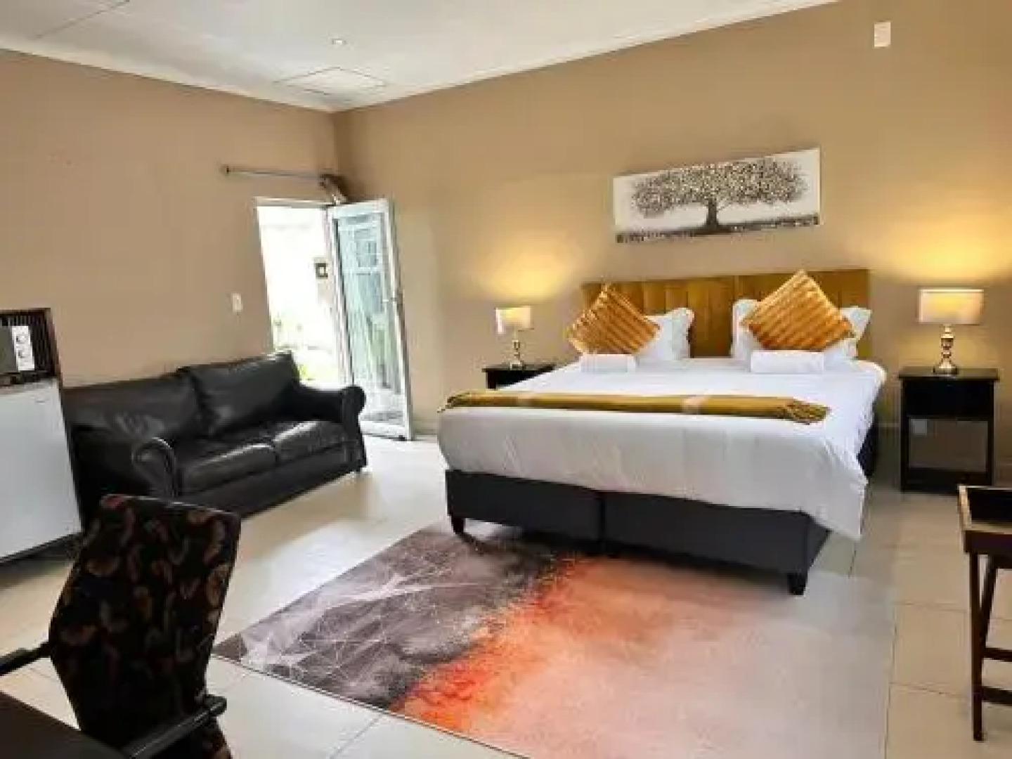 Fusion House B&B and Conference Center