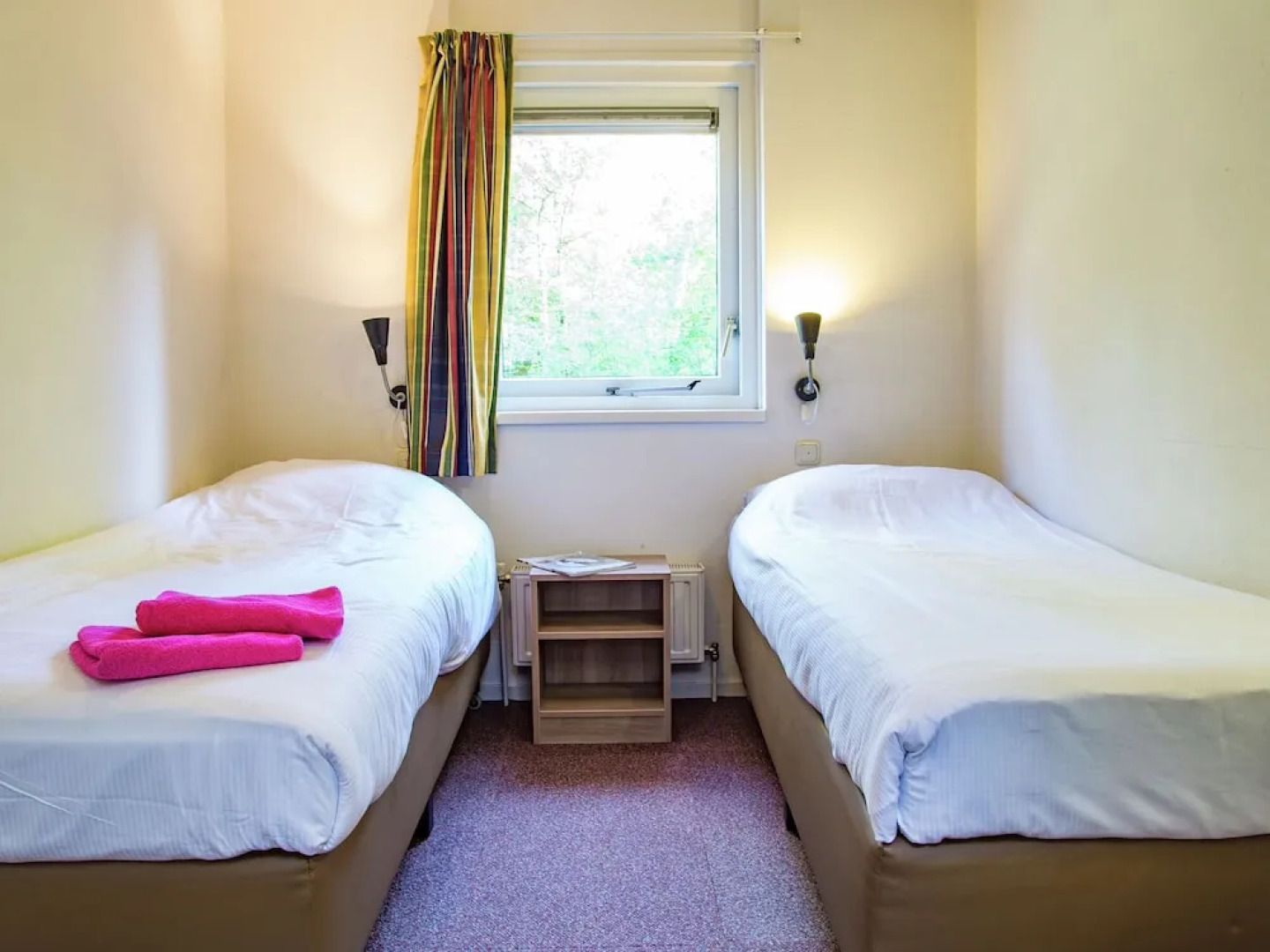 Bungalow With Fireplace, not far From Assen