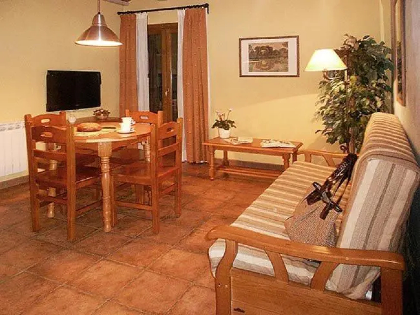 Apartamentos Turismo Rural Casa Santorroman