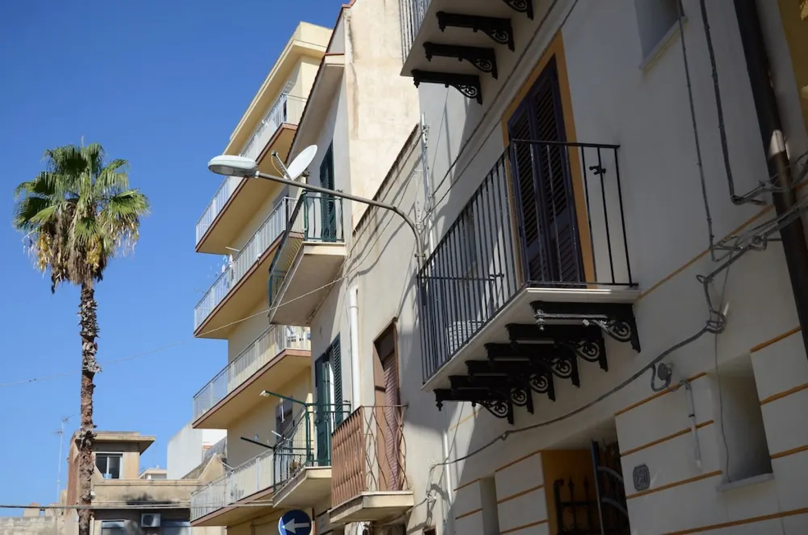 La Lanterna Di Bachi