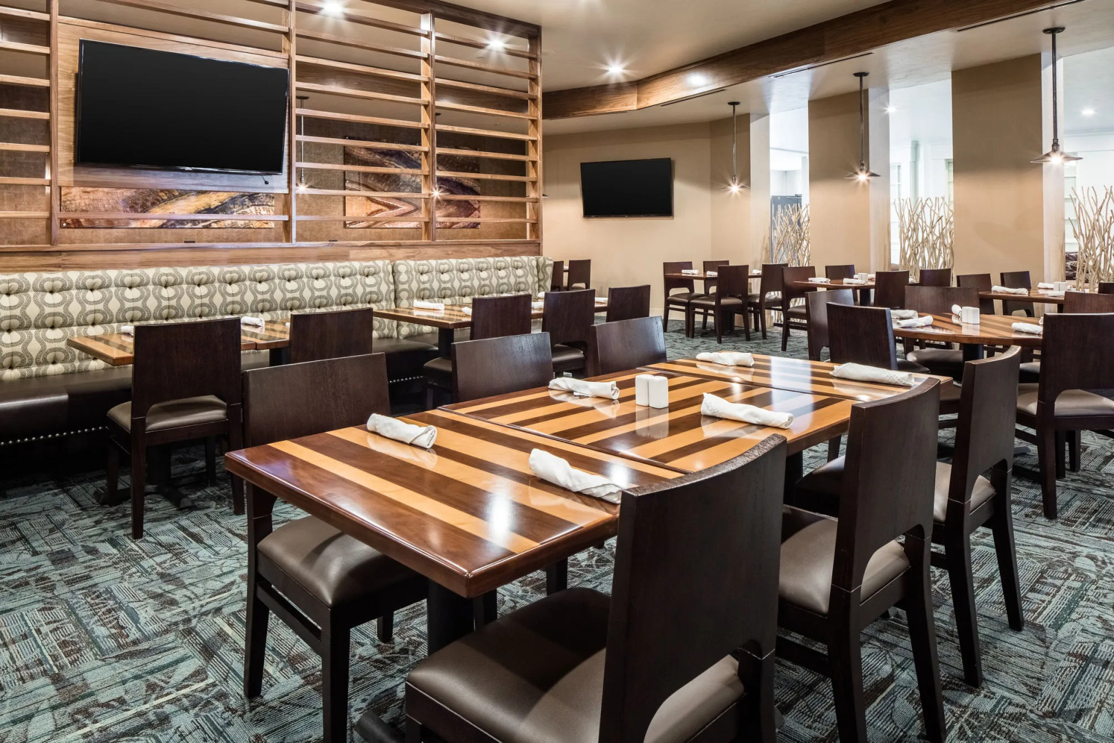 Delta Hotels by Marriott Helena Colonial