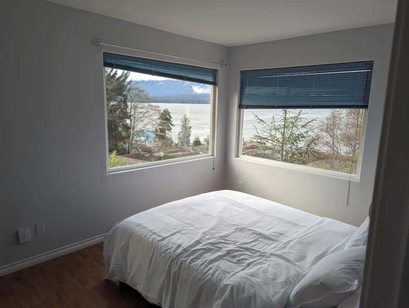 Cliff Haven on the Bay