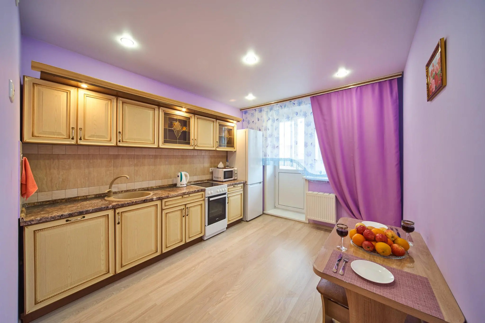 Подмосковный кров на улице Белого