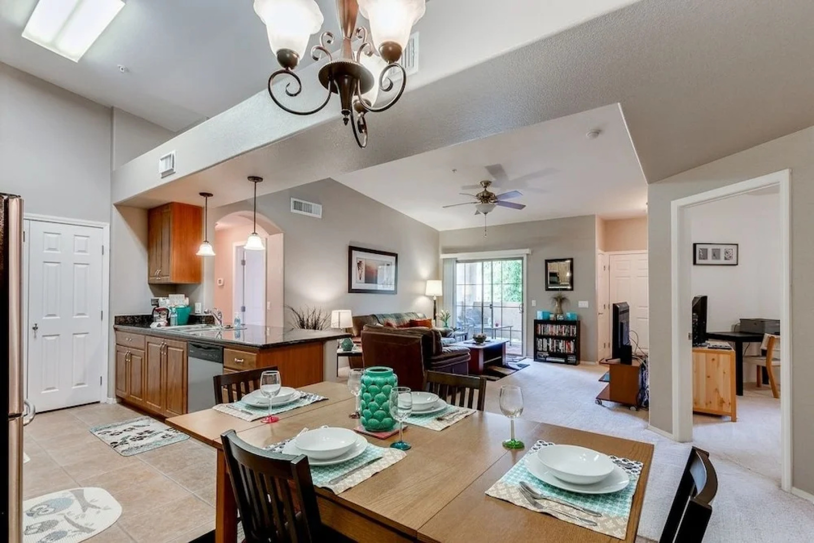 Southern #2055 2 Bedrooms 2 Bathrooms Condo