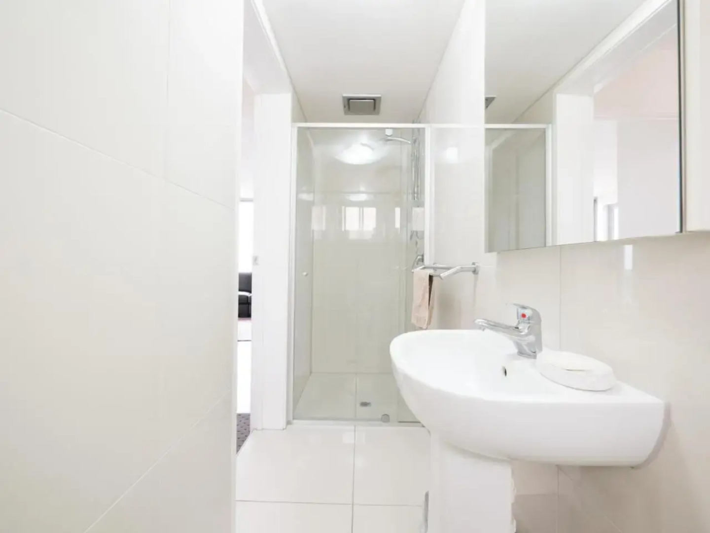Pacific Towers Unit 4, 19 Ormonde Tce Kings Beach