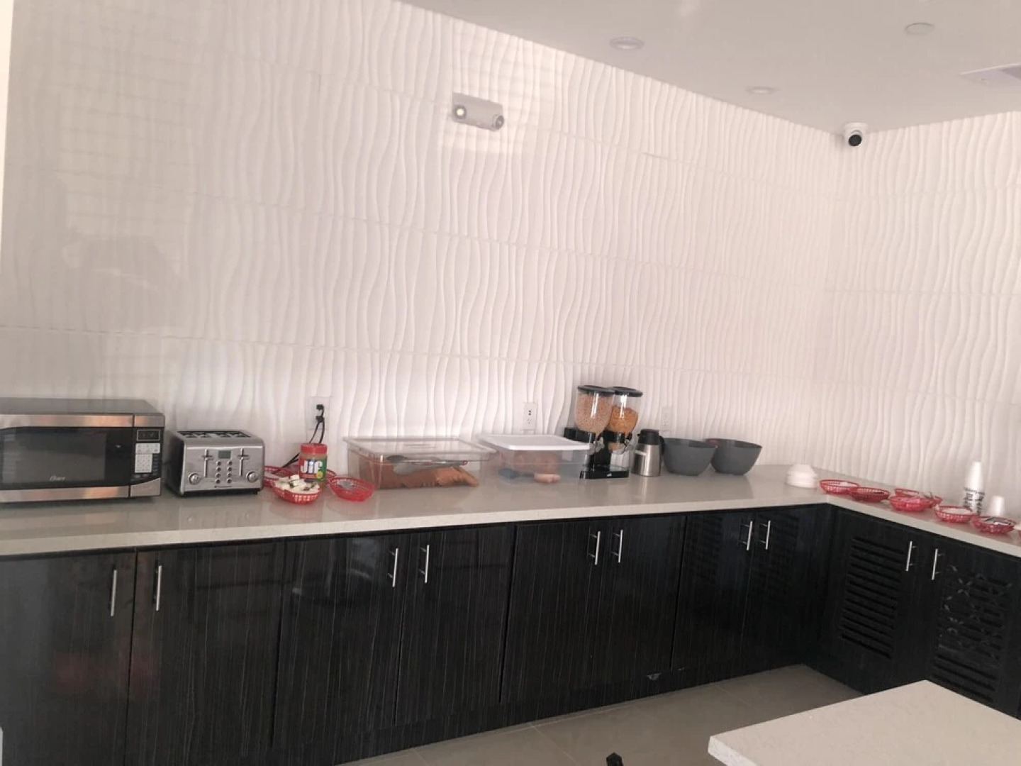 Budget Host Inn & Suites