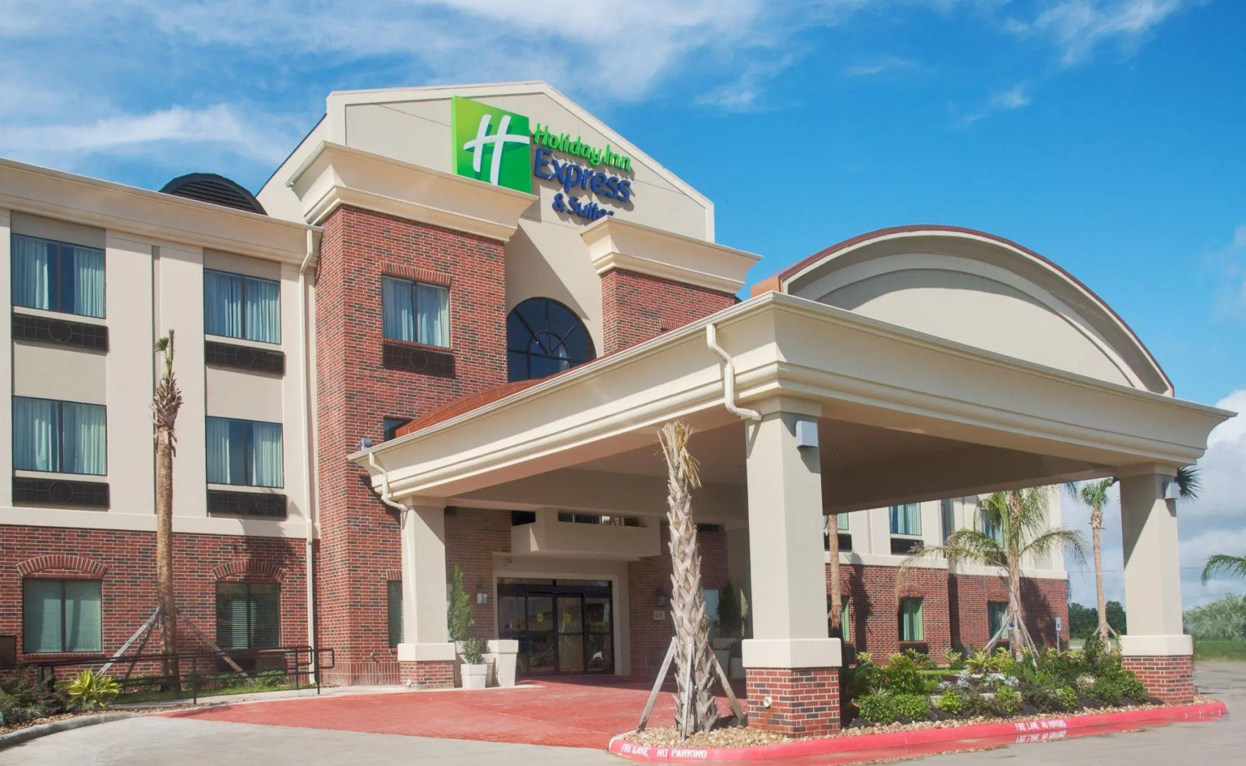 Holiday Inn Express Hotel & Suites Winnie by IHG