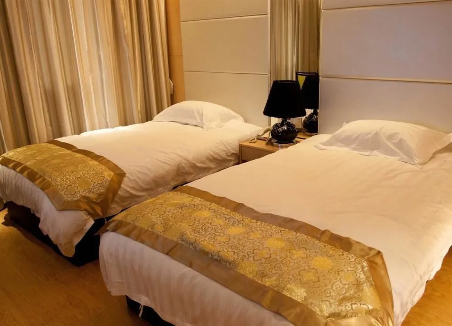 东瀚宾馆(镇江江大运河店)