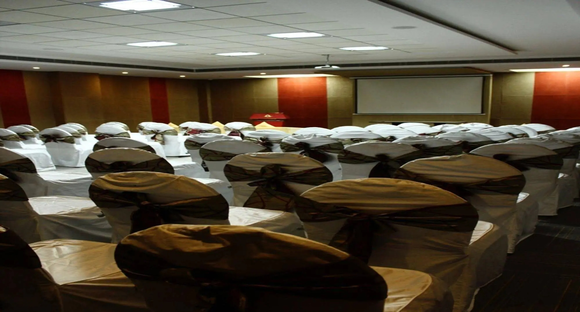 Nidhivan Sarovar Portico Vrindavan