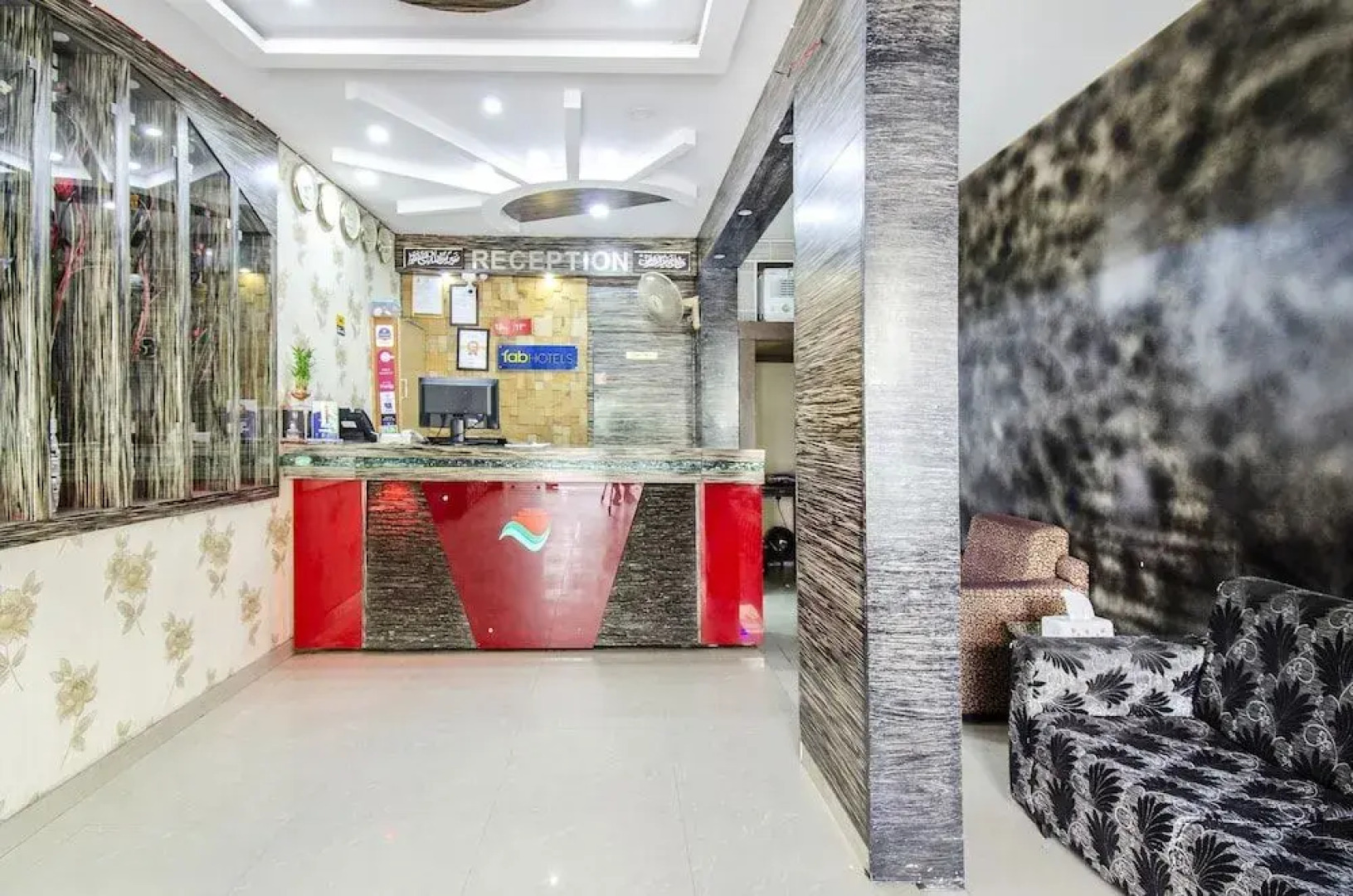 FabExpress Emirates Suites