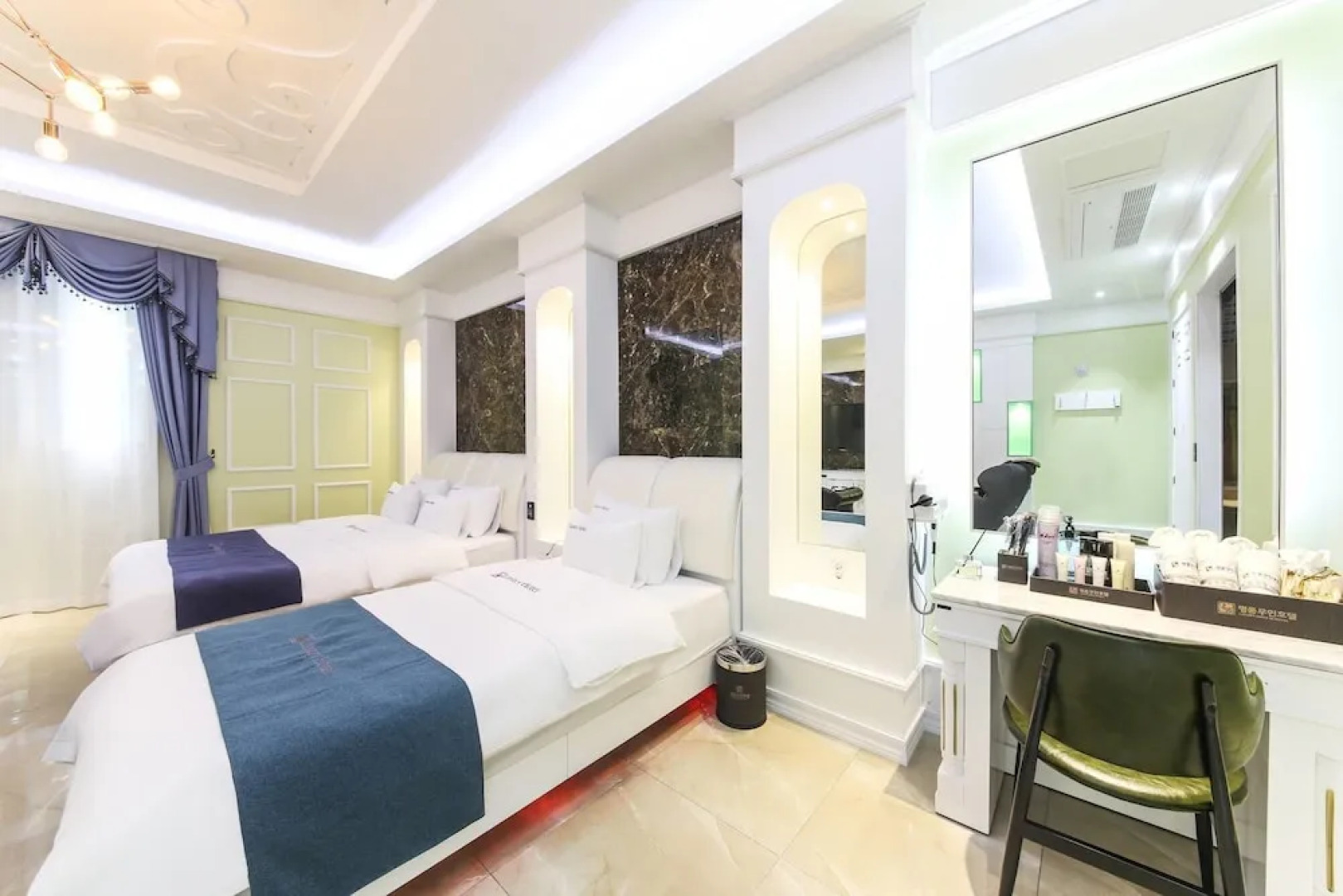 Myeongpum Drive-in Hotel