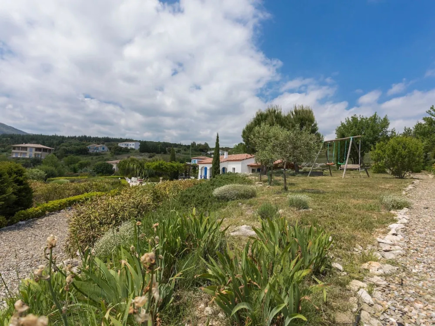 Luxurious Villa in Camplong With Jacuzzi