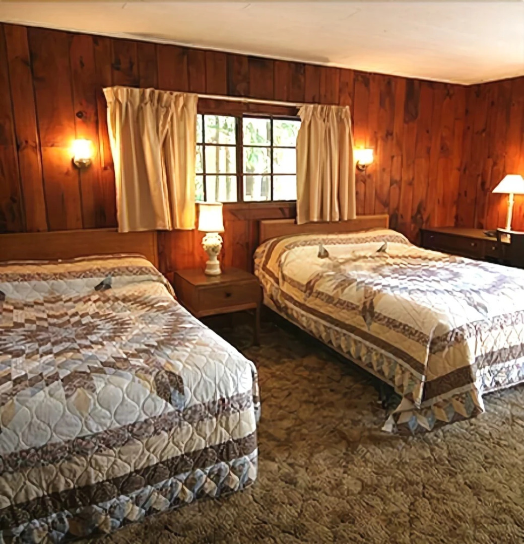 Lee's Motel and Cottages