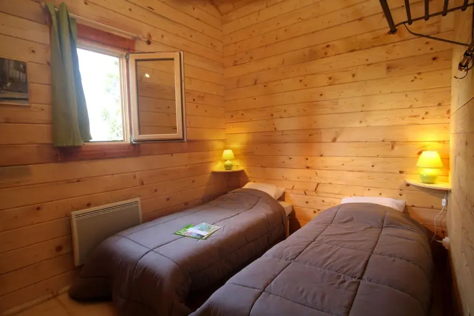 In the Country Side, Near Sarlat, Cottage With Indoor Heated Swimming Pool