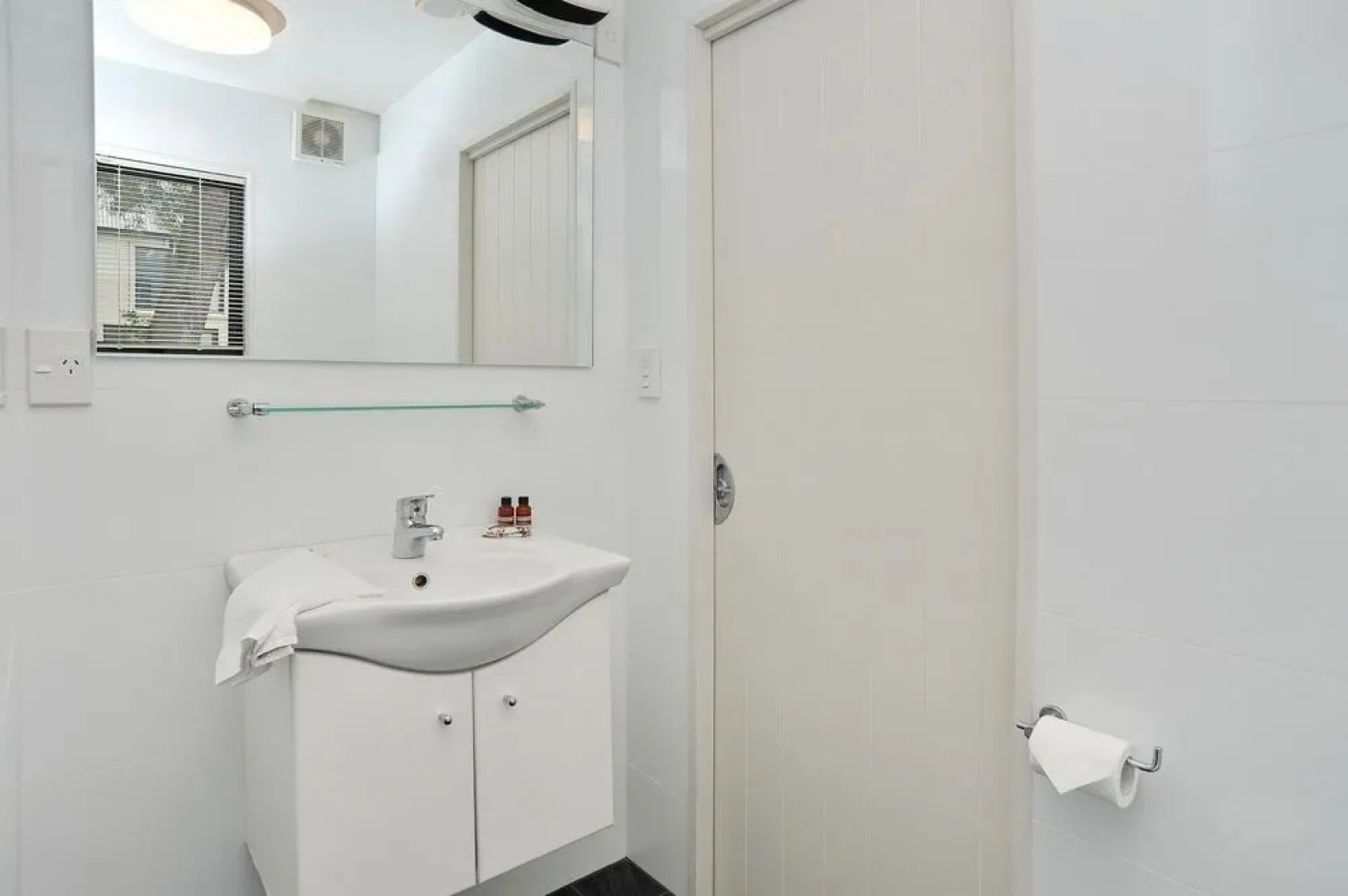 Carlton Villa 2 - Christchurch Holiday Homes