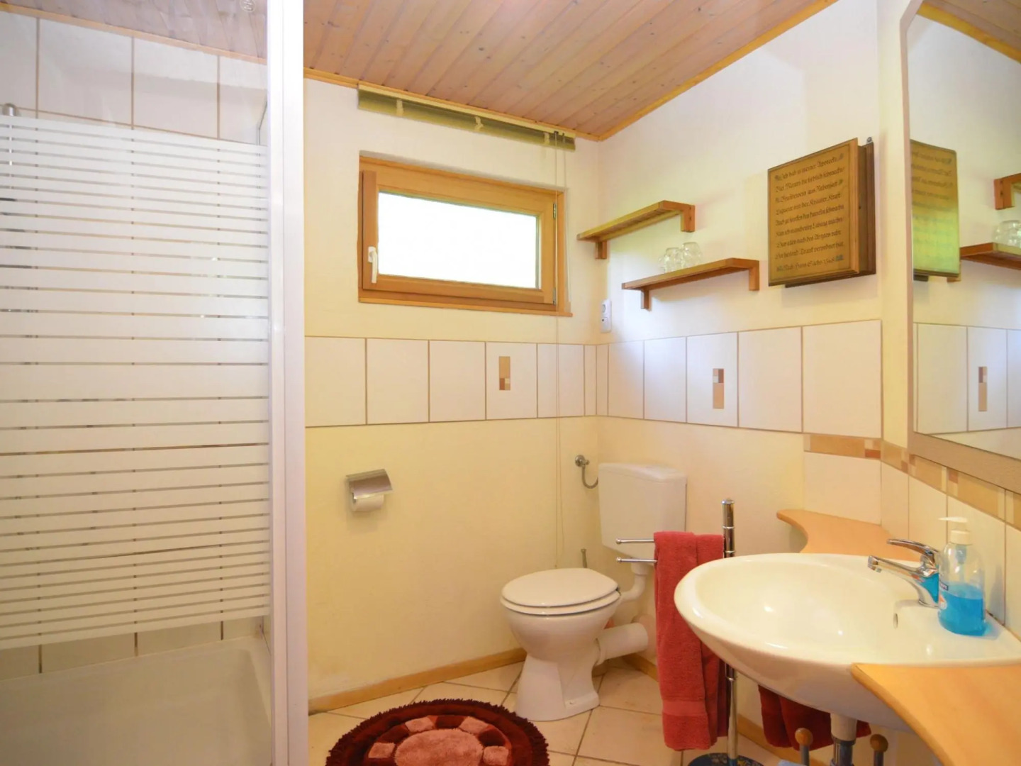 Cosy Apartment With Covered Porch