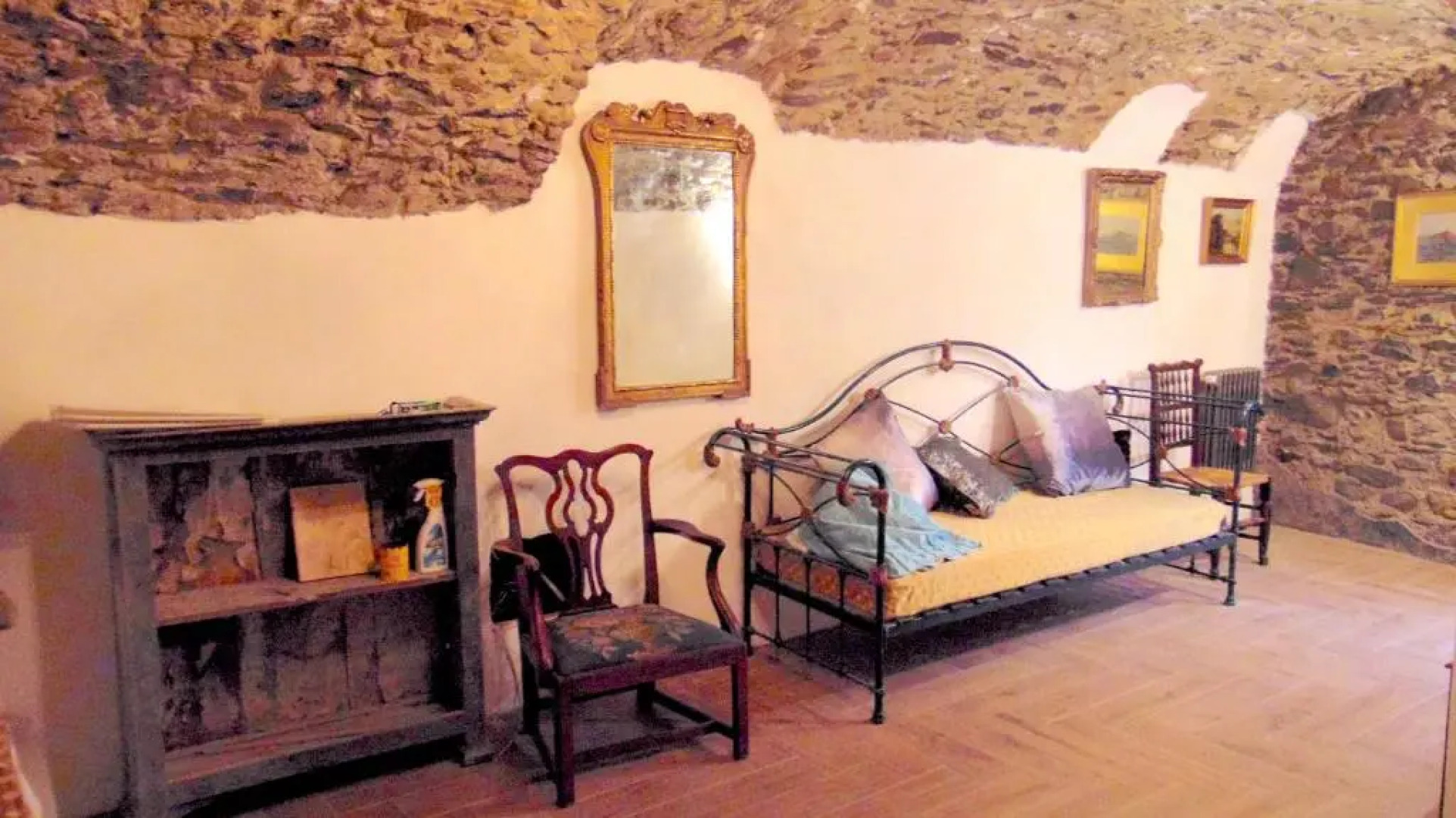 Via Liberale Sleeps 8 Isolabona Italy