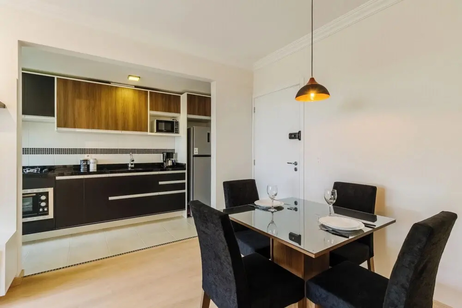 Cozy and Well-located Apartment in POA - Rfa303