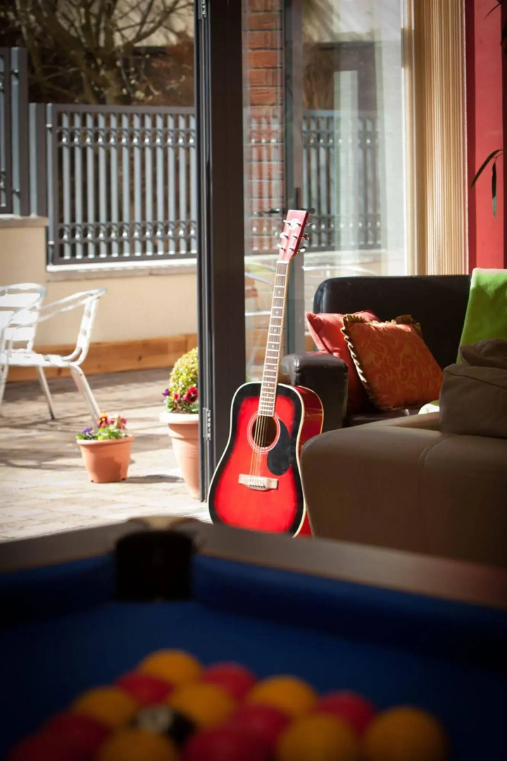 Snoozles Tourist Hostel