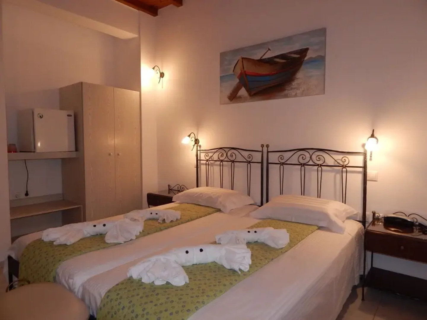 Tinos Suites & Apartments