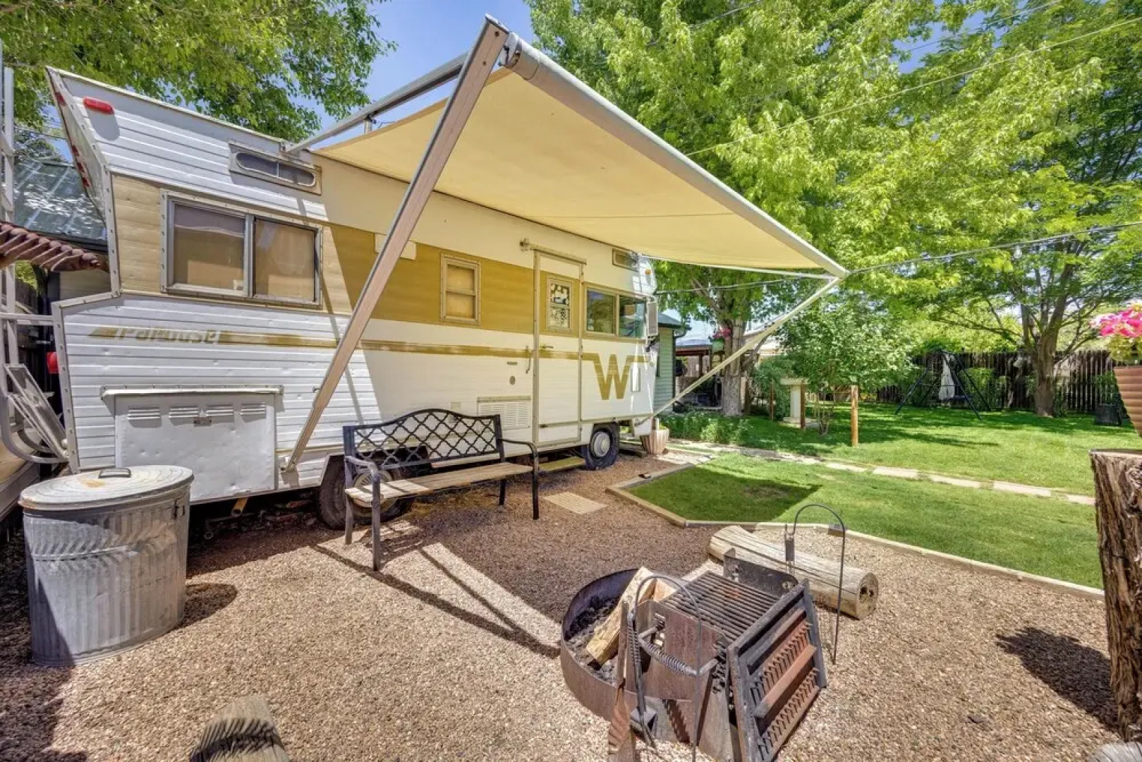 Las Animas Studio w/ Lush Backyard Paradise!