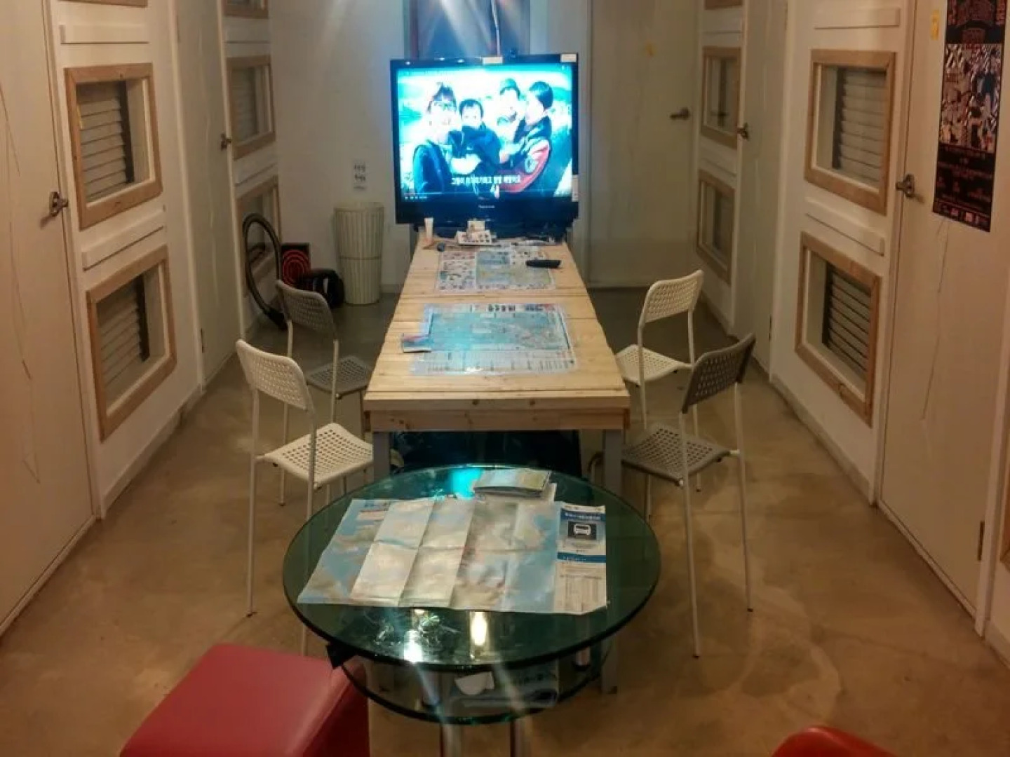 Life Guesthouse - Hostel