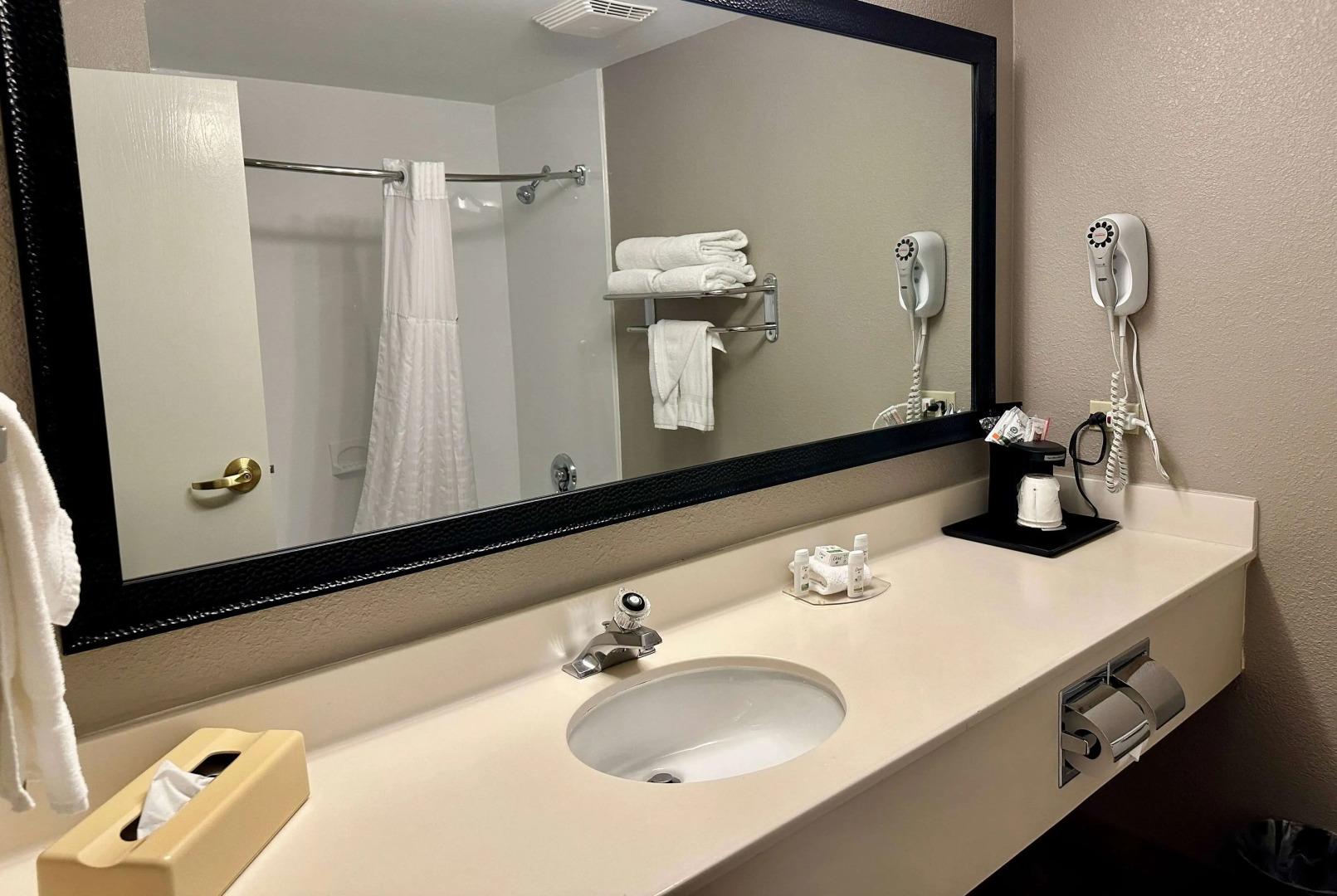 La Quinta Inn & Suites by Wyndham Bannockburn-Deerfield