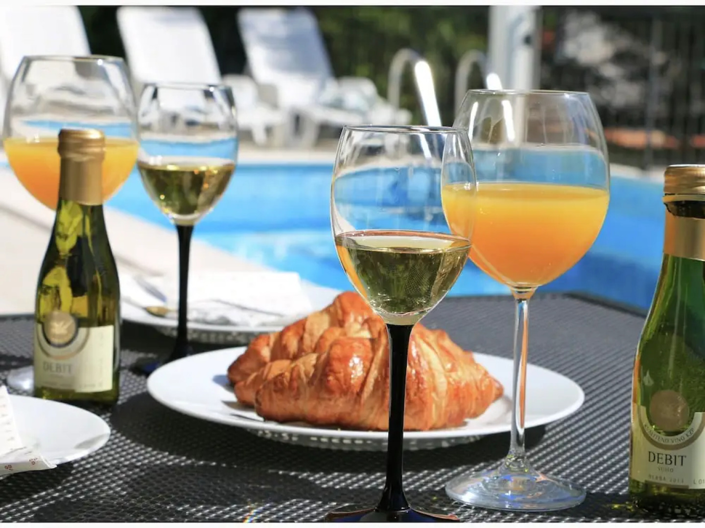 Chic Apartment in Primosten With Pool