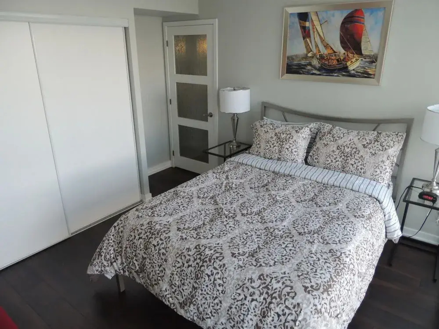 TVHR - Luxury Condos in Heart of Downtown