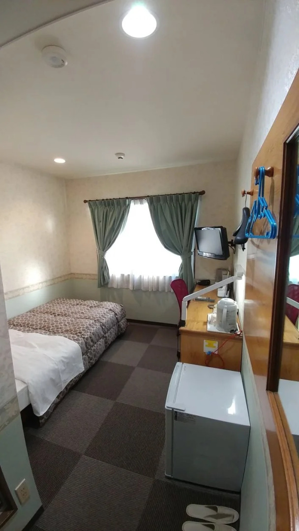 Futsukaichi Green Hotel