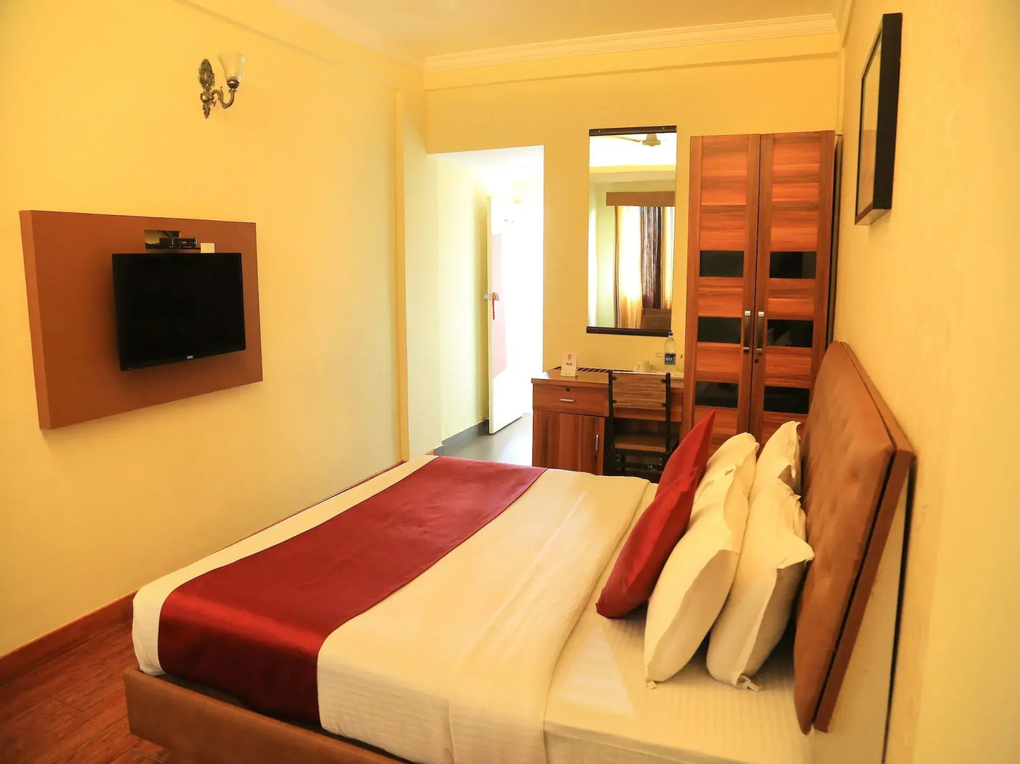 Capital O 1684 Hotel Malabar Inn