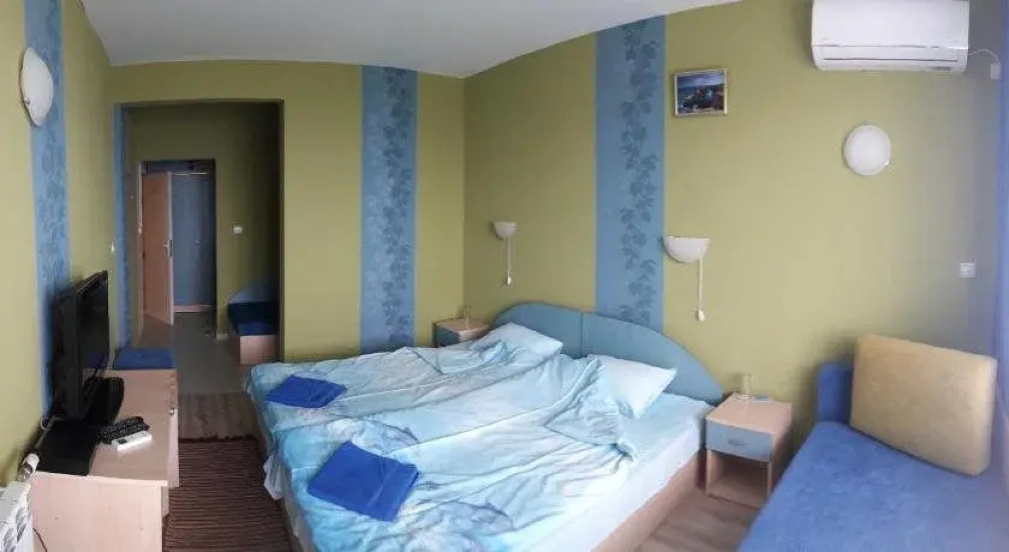 Dolphin Family Hotel