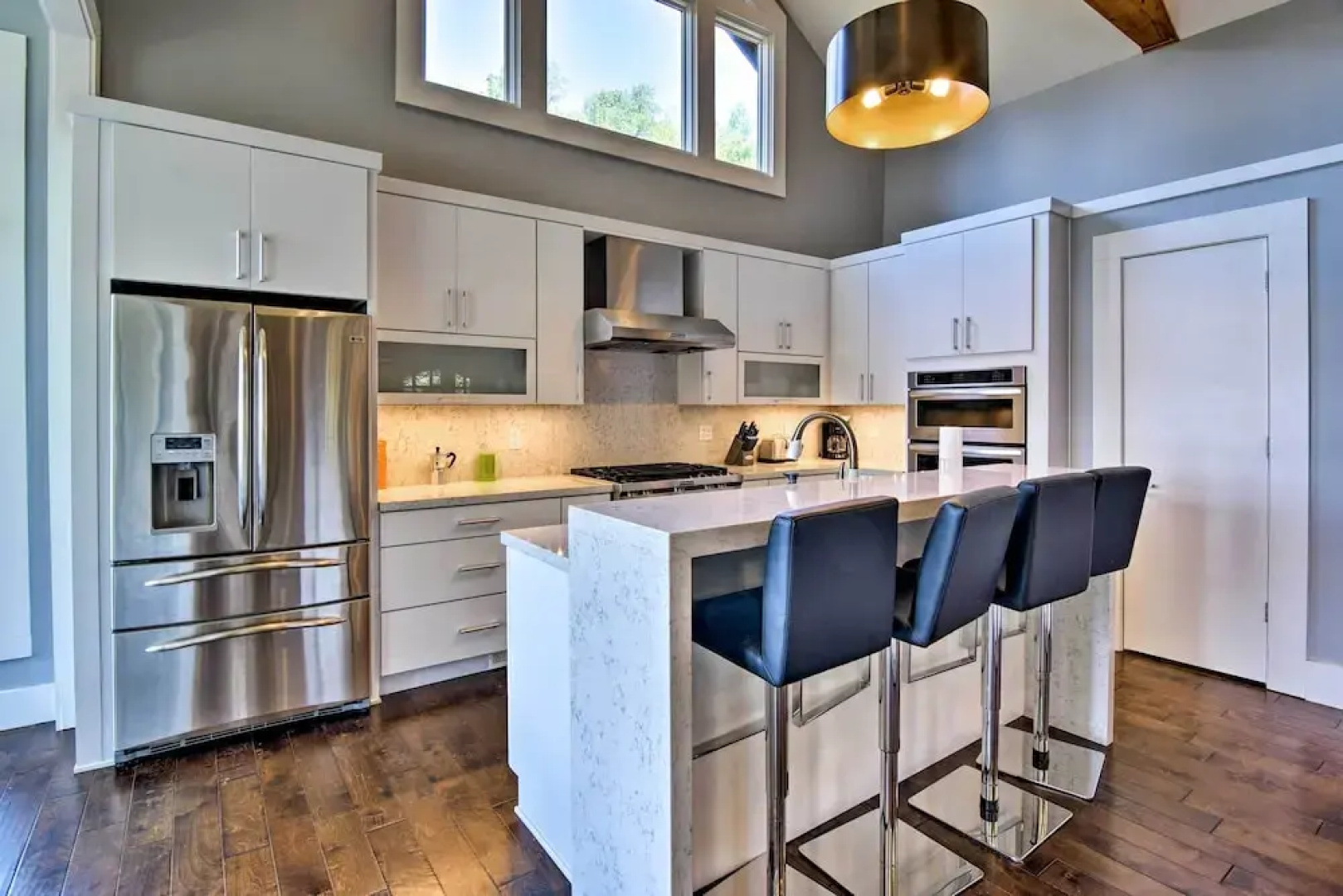 Lake Santeetlah Home w/ Gas Grill, Walk to Marina!