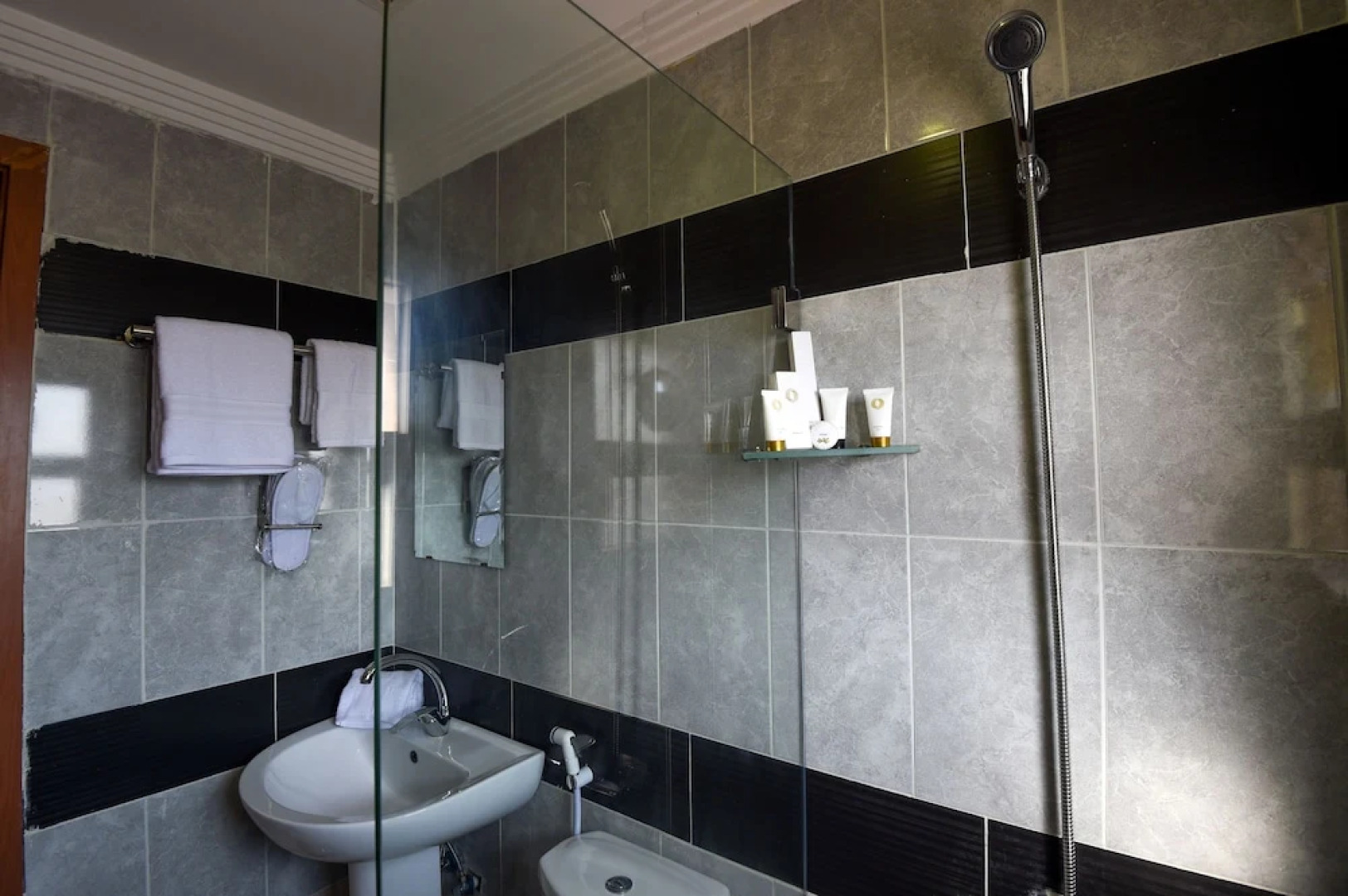 GrandInn Hotel Apartments