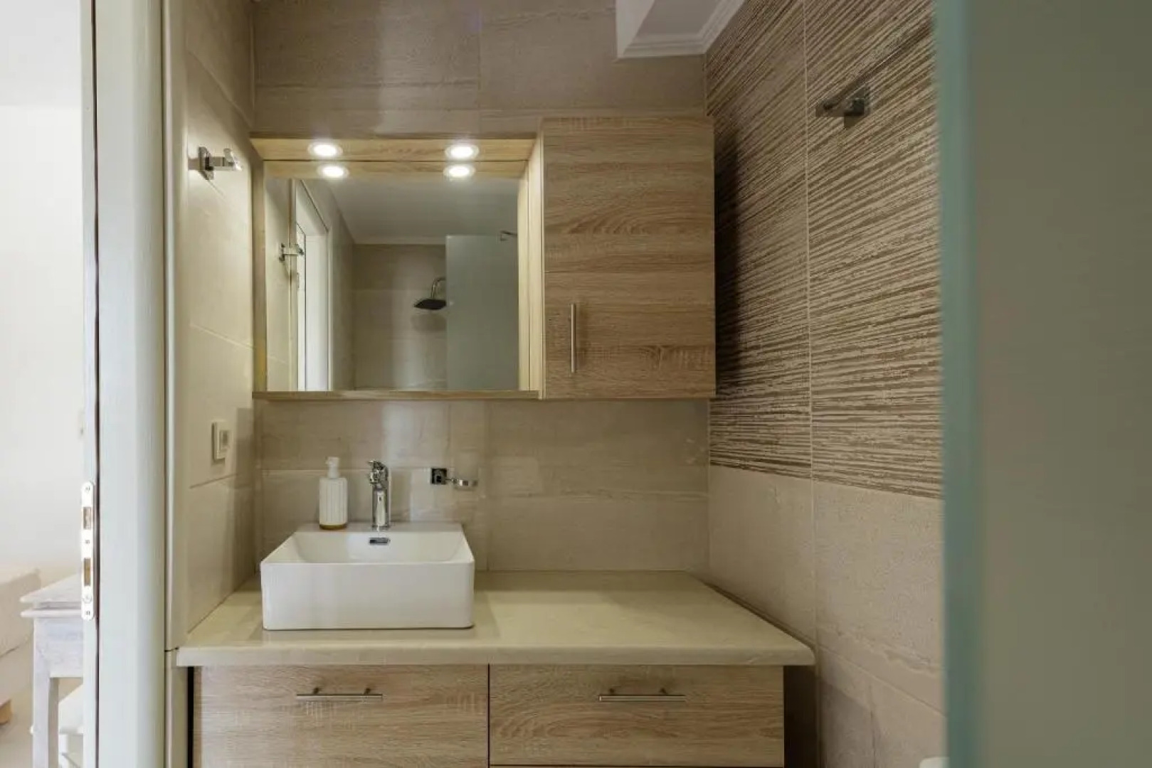 Unique Stonebuilt rural Retreat & private pool II