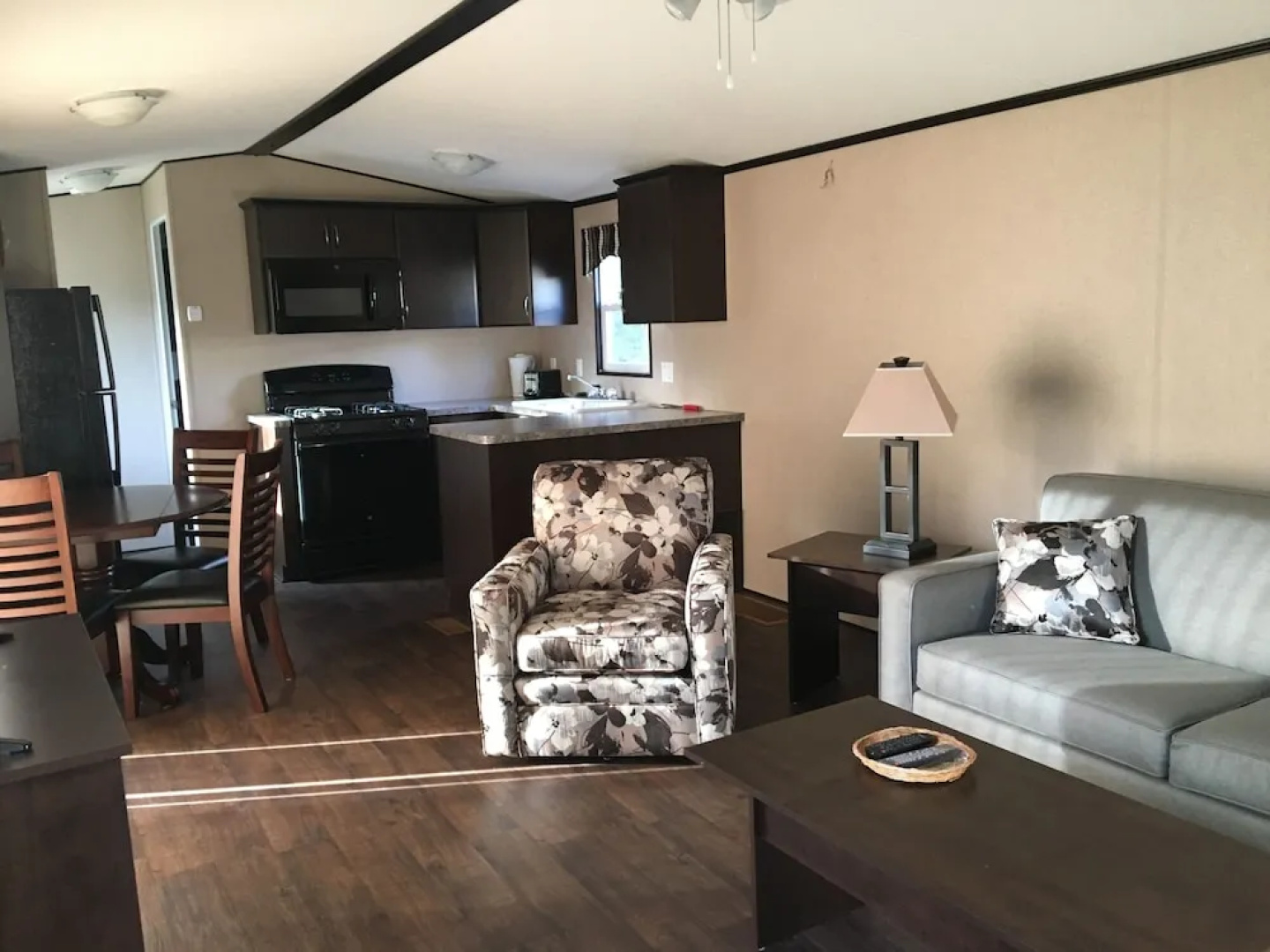 QuickStay - Heavenly Cottage (Beautiful Lake Views)