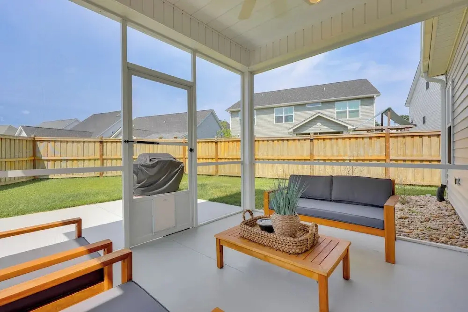 Spacious Home w/ Screened Patio in Wilmington!